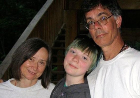 This undated family photograph of Alan Scherr, his daughter, Naomi, 13, and wife Kia, left, was taken before Alan and Naomi were killed by terrorists at the Oberoi hotel in Mumbai, India.
